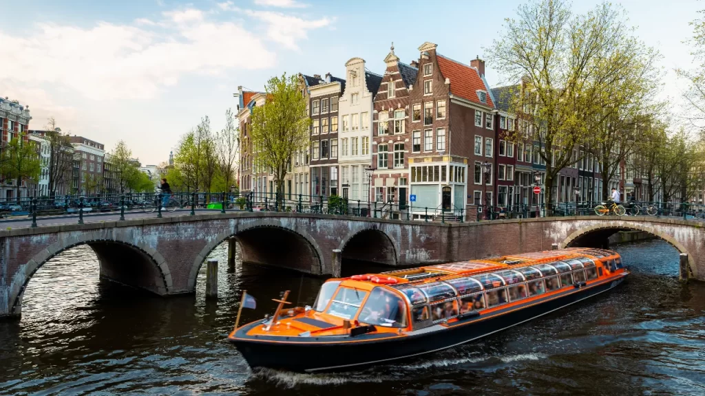 Canal Cruise Boat Tour